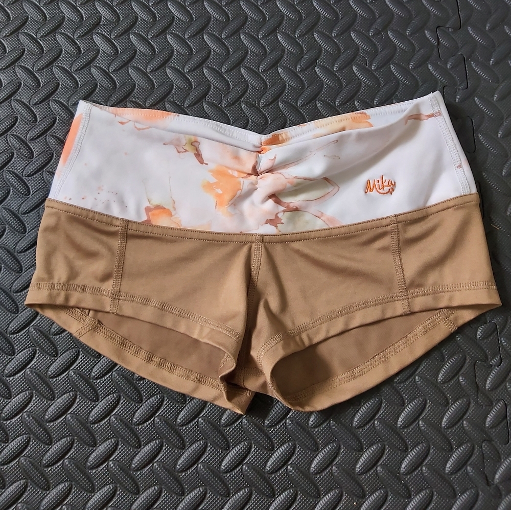 Mika Yoga Wear Peach and Tan Athletic Shorts